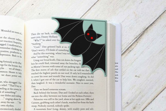 Bat Corner Bookmark: A Boutique Sweatshirt Embroidery Review